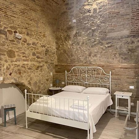 Le Volte Nel Borgo Apartamento Termoli Exterior foto