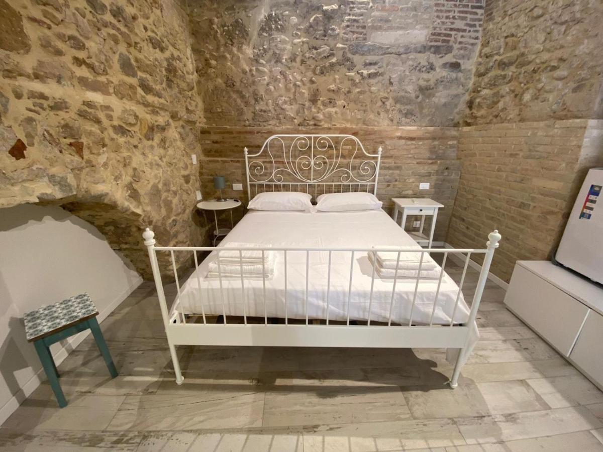 Le Volte Nel Borgo Apartamento Termoli Exterior foto
