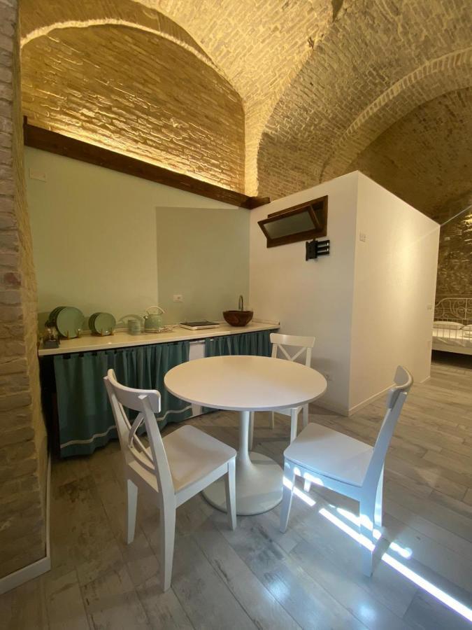 Le Volte Nel Borgo Apartamento Termoli Exterior foto